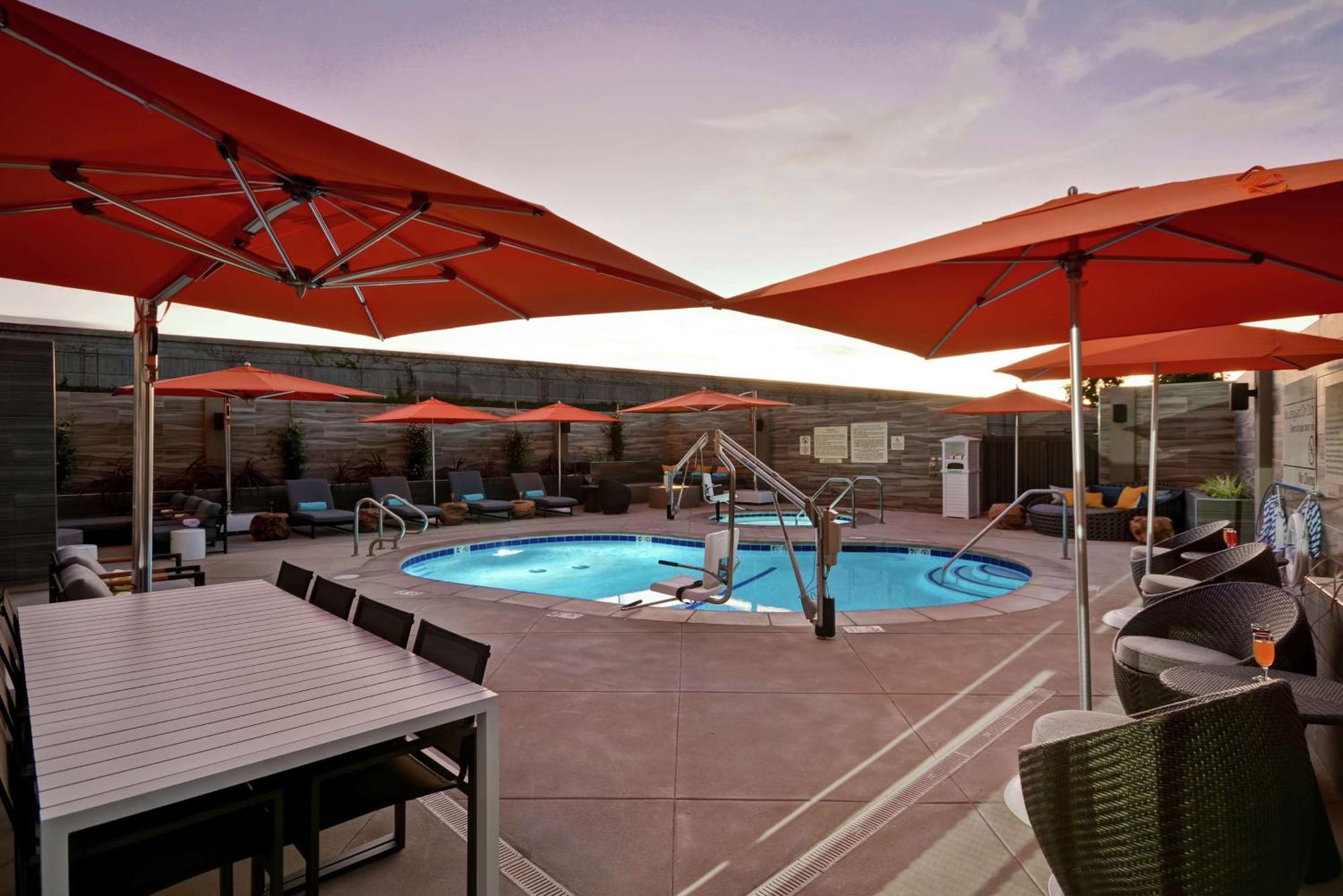 Hampton Inn & Suites Los Angeles Burbank Airport Eksteriør bilde